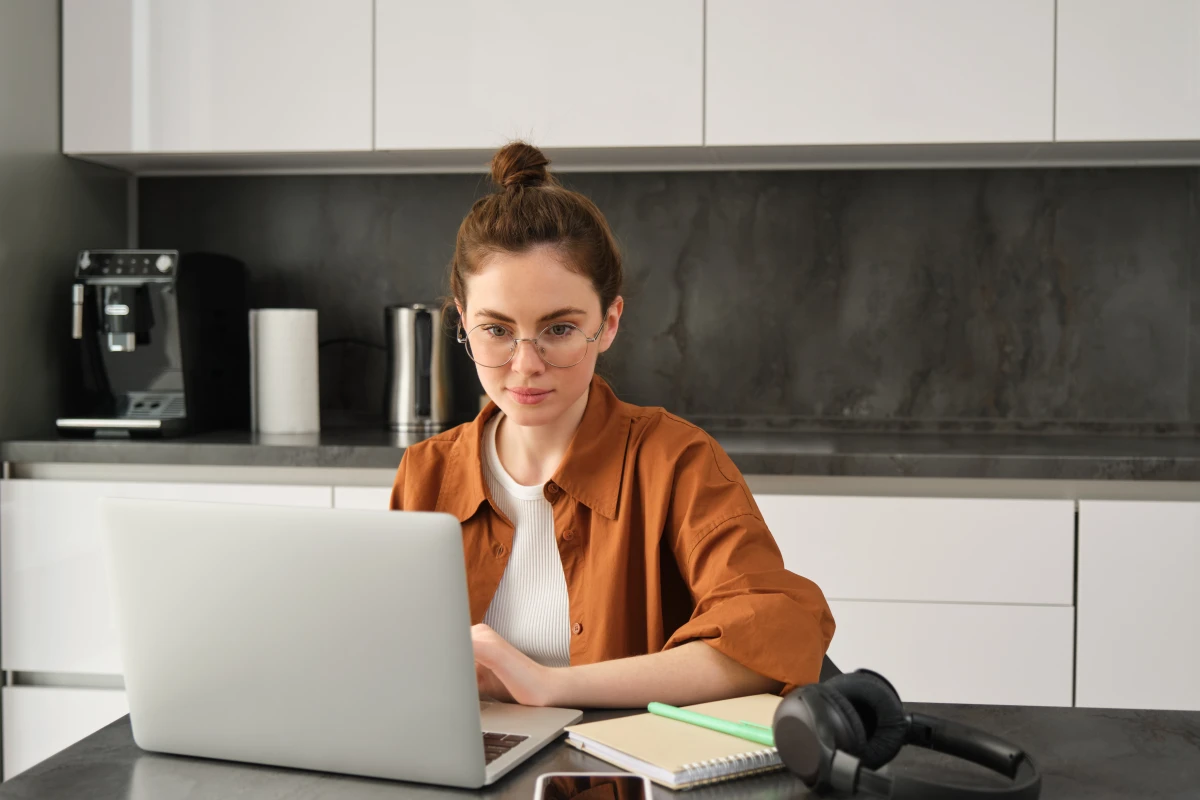 Le droit au travail et l'équilibre vie professionnelle-vie privée : un défi majeur du 21e siècle